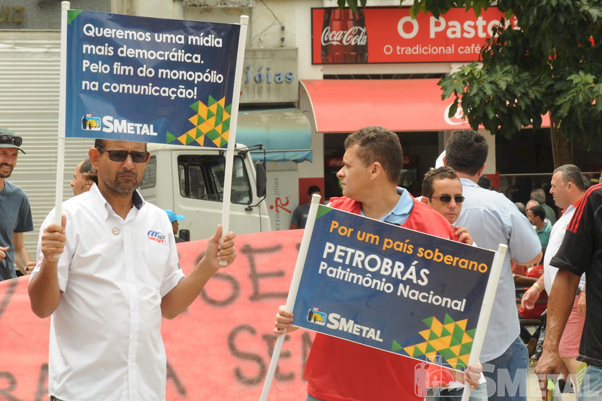 Ato público marca lançamento de Frente em defesa da democracia