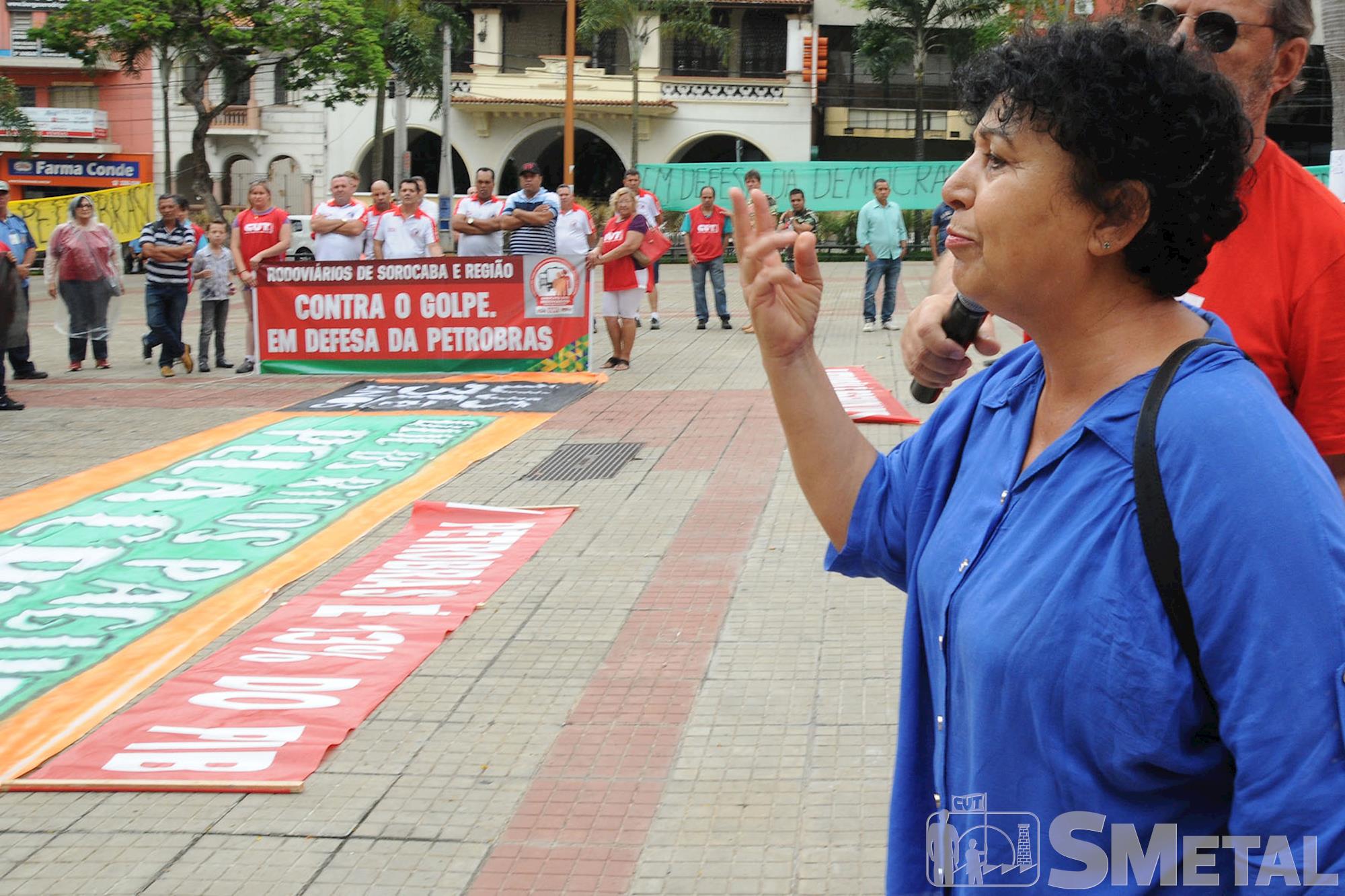 Ato público marca lançamento de Frente em defesa da democracia