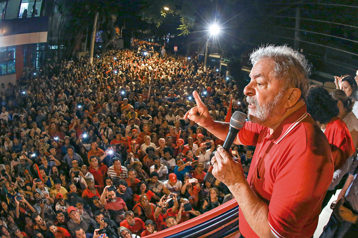 Lula se reúne com trabalhadores do ABC em ato pela democracia