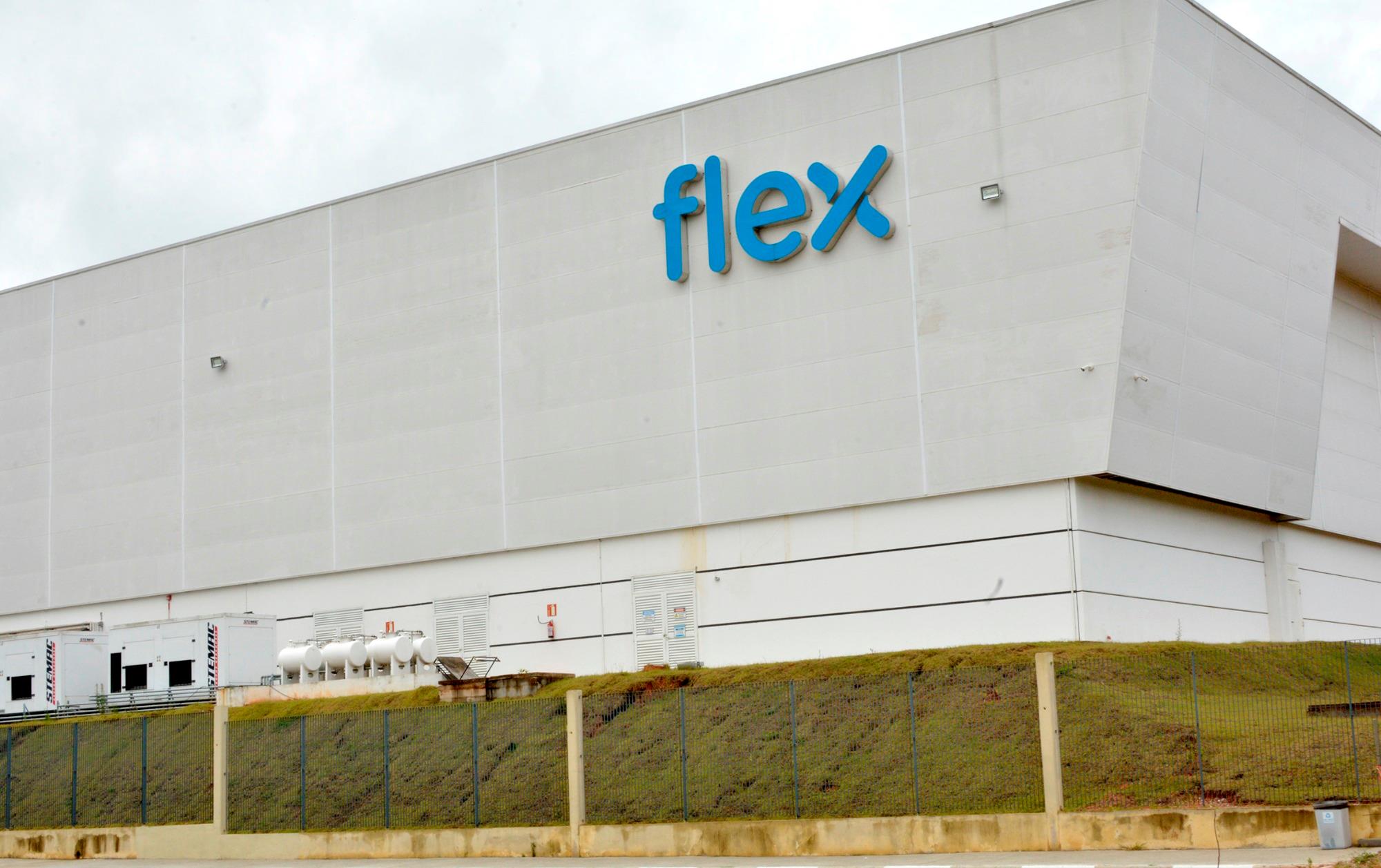 Flex demite e SMetal encontra erros em homologações dos trabalhadores