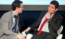 Mensagens entre Moro e Dallagnol podem abalar imparcialidade da Lava Jato