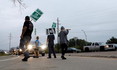 Trabalhadores da General Motors nos EUA estão em greve há um mês