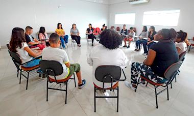 Chefe Aprendiz: 48 jovens começam curso de capacitação em culinária