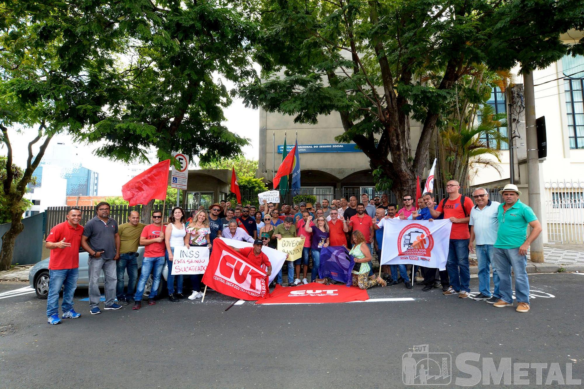 Foguinho/Imprensa SMetal , Trabalhadores de Sorocaba protestam contra o desmonte do INSS 