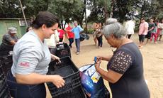 1°de maio: Banco de Alimentos e SMetal entregam mais de 100 cestas básicas